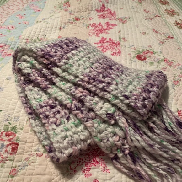 Scarf, hand crochet - Picture 4 of 4